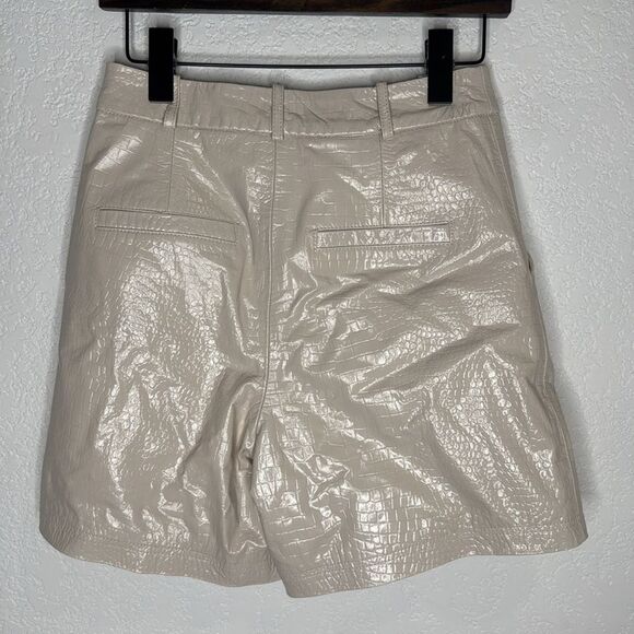 NWT Lisa Maree That Soul Sound Leather Shorts in Cream Patent Leather XS - Picture 6 of 14